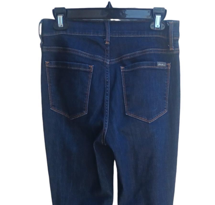 4129....Preowned Eddie Bauer High Rise Bootcut Jeans Size 6