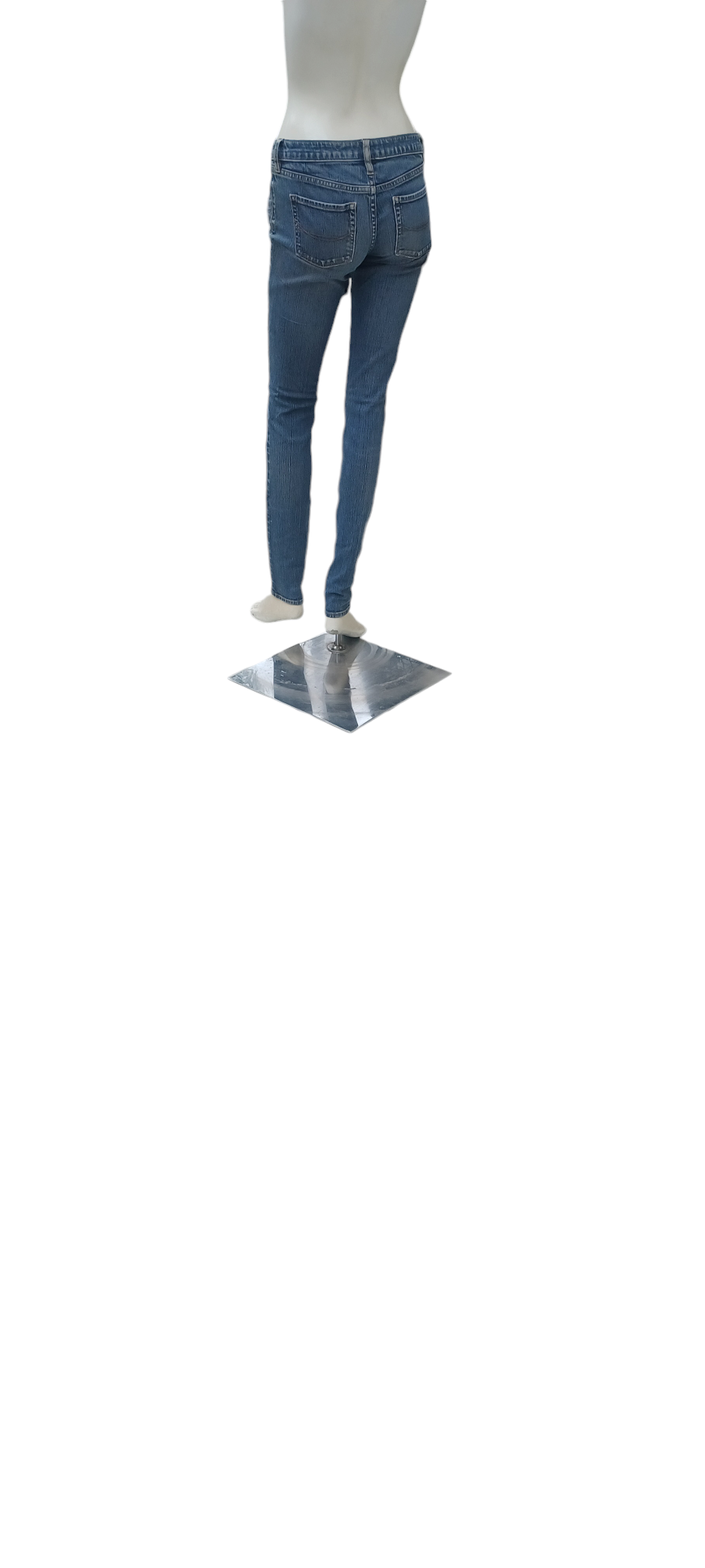 Sku 10422 PRE-OWNED.....Bullhead Skinny Jeans Size 3L