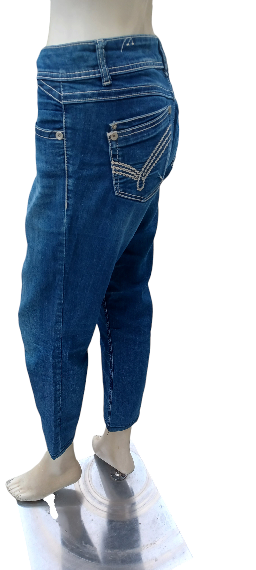Sku 52687 PRE-OWNED....Jolt Straight Leg Jeans Size 7