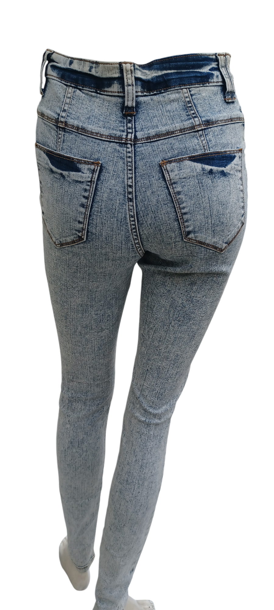 Sku 43397 PRE-OWNED....Cello Skinny Jeans Size 3