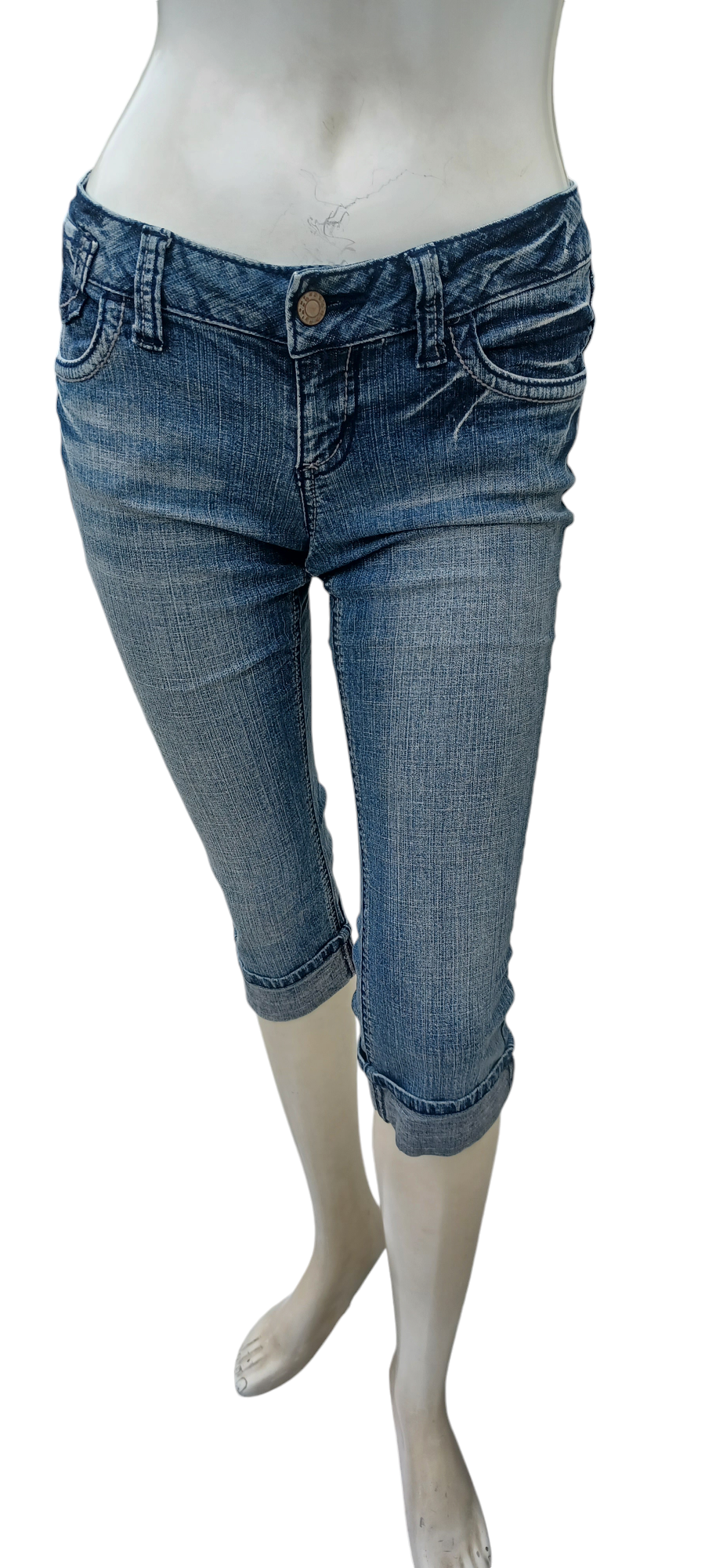 Sku 10027 PRE-OWNED....SO Crop Jeans Size 3