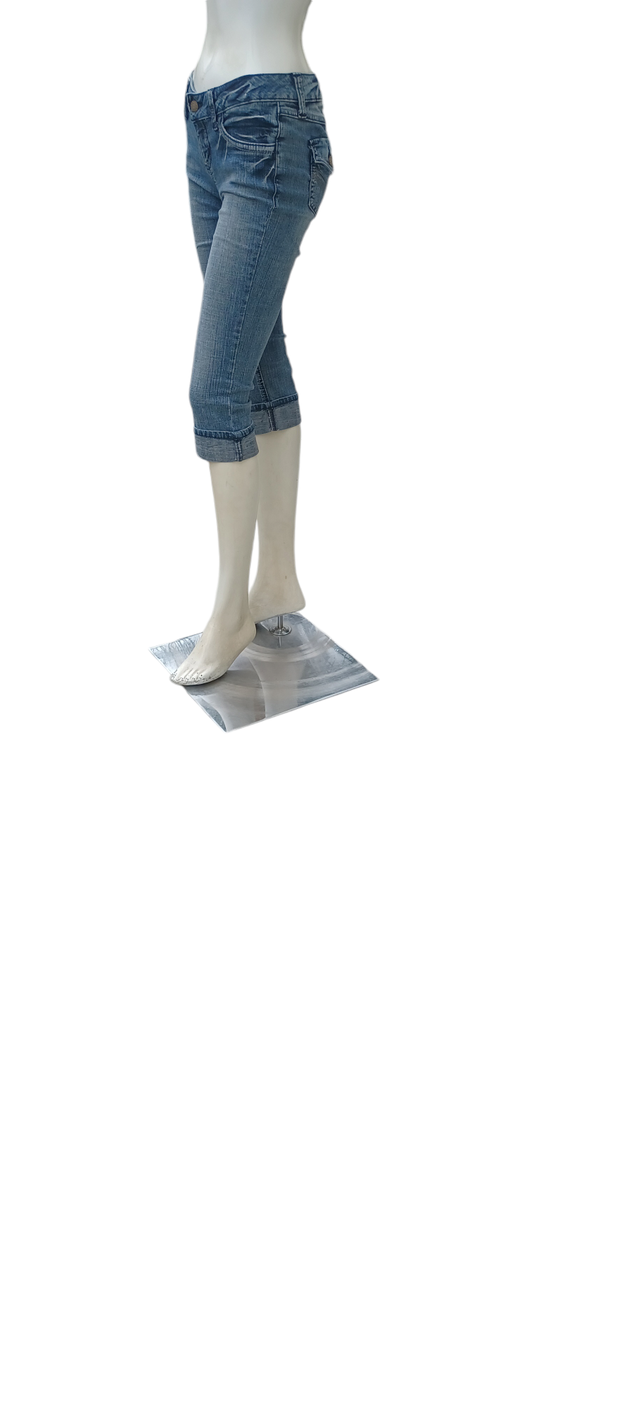 Sku 10027 PRE-OWNED....SO Crop Jeans Size 3