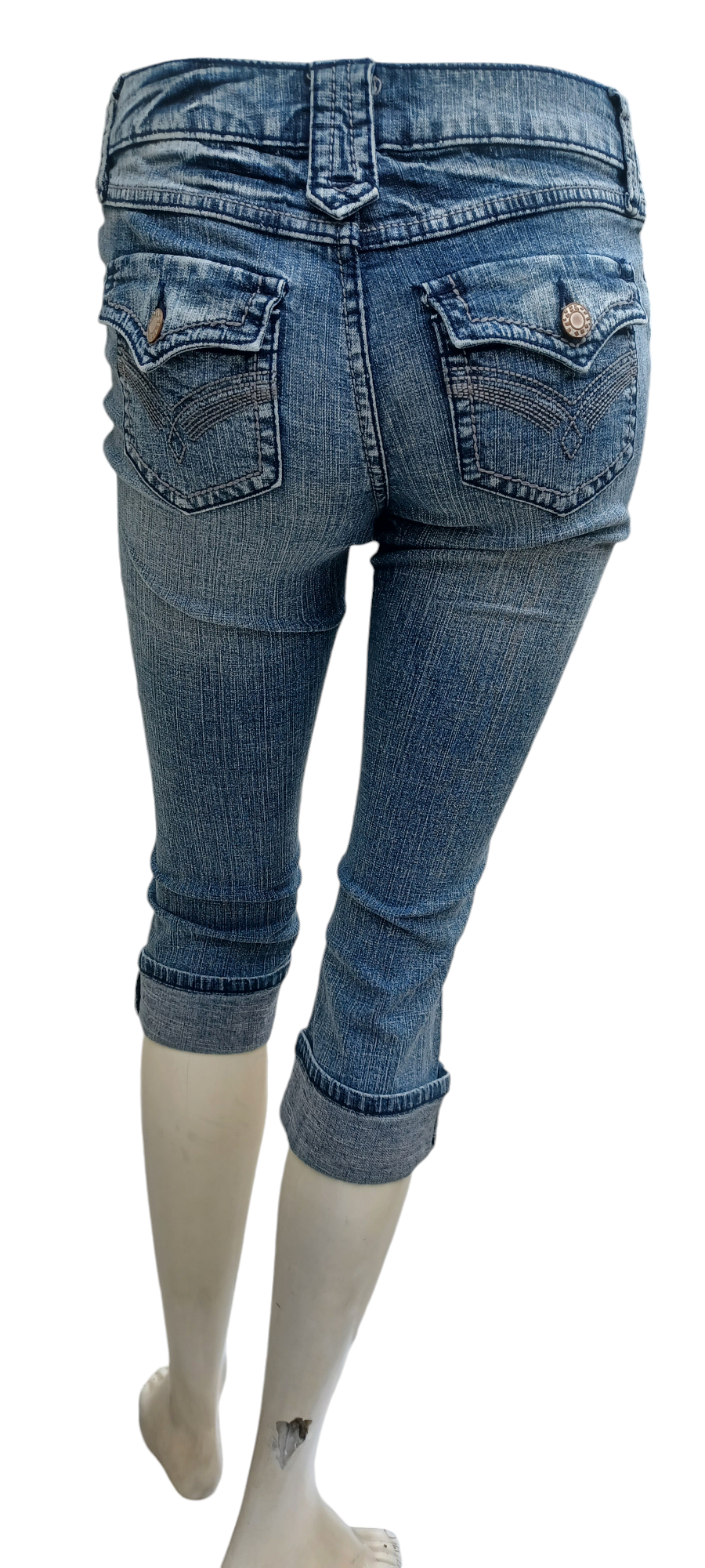 Sku 10027 PRE-OWNED....SO Crop Jeans Size 3