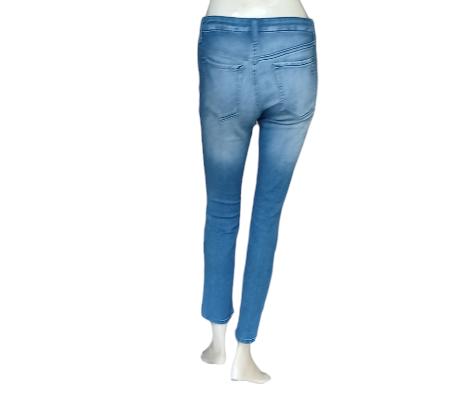 594531....Preowned Jessica Simpson Skinny Jeans Size 28