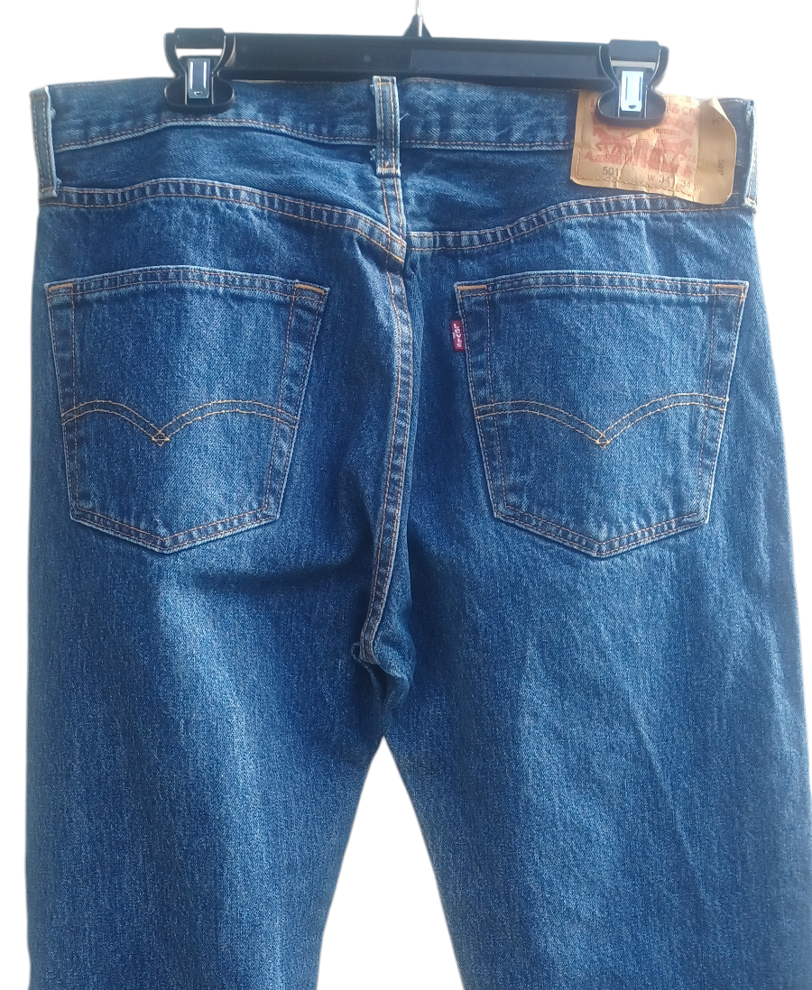 5013....Preowned Levi's 501 Straight leg Jeans Size W34 L34
