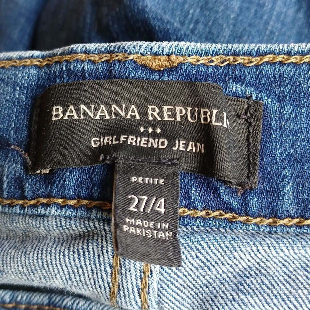 671644....Banana Republic Girlfriend Jeans Size 27/4, 8"Rise