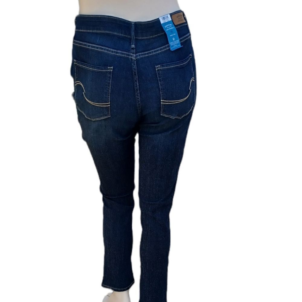 533635.....Signature by Levi Strauss Modern Slim Size 18M & 16L