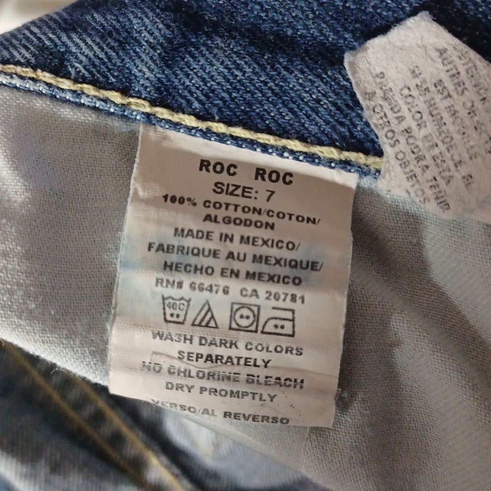 525731.......Tommy Bootcut Jeans Size 7, W28" 29 1/2"Inseam 9"Rise