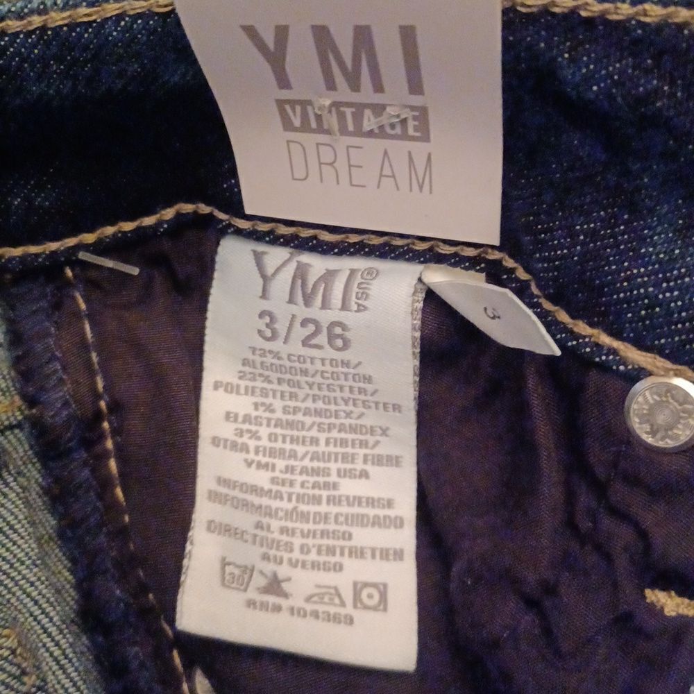 577324....YMI High Rise Ankle Straight Size 3/26