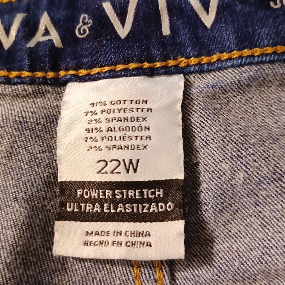 585119 AVA VIV Skinny Jeans Size 22W, W40" 27"Inseam 11"Rise