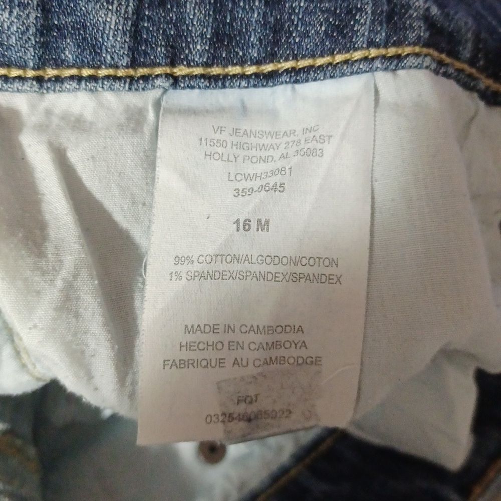 591631.....Lee One True Fit Crop Size 16M, W34" 12"Inseam 10"Rise