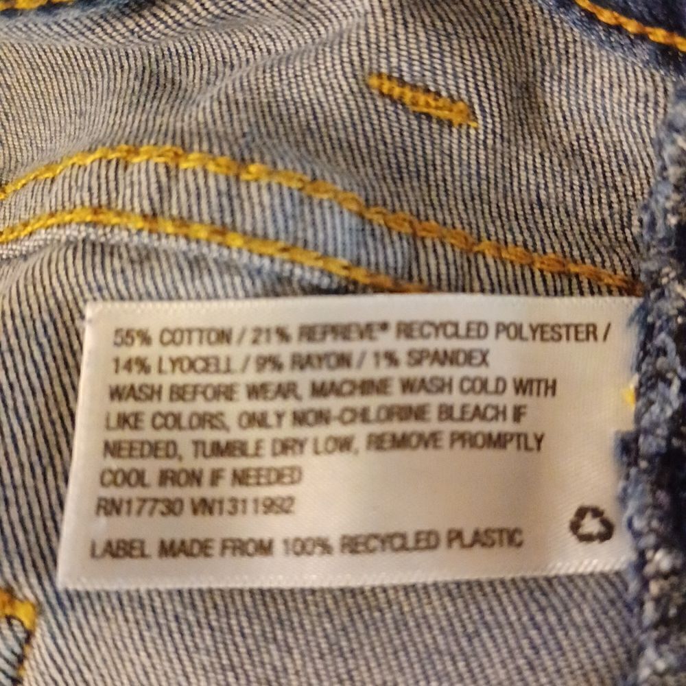 585747.....Girls Cat & Jack Super Skinny Jeans Size 16, W26" 27"Inseam 8"Rise
