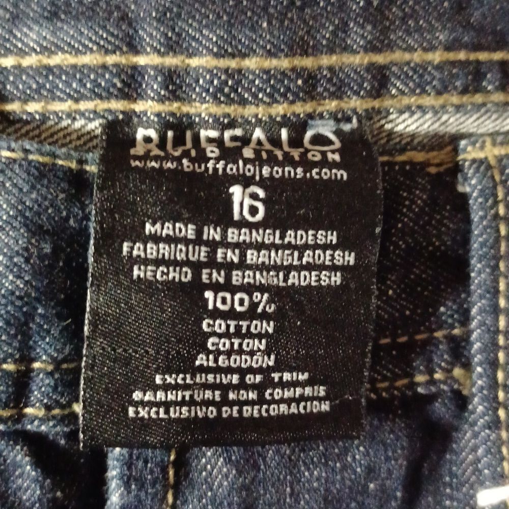 61964....Buffalo David Straight leg Jeans Junior Size 16