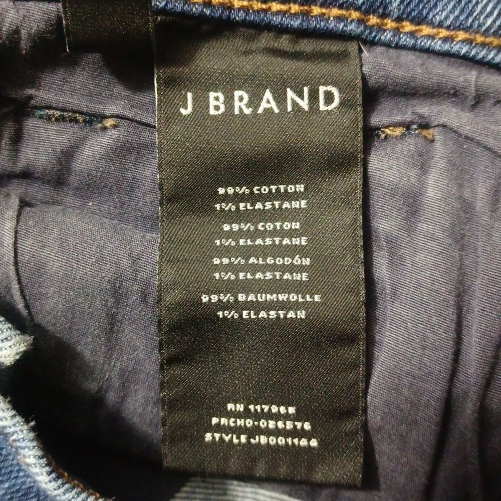 5719...J BRAND Straight leg Jeans Size 29, 24"Inseam 10"Rise