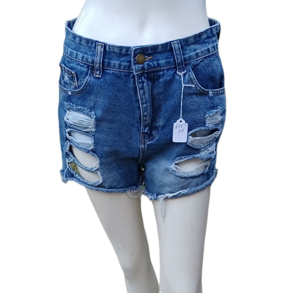 620748....Jean Shorts Size 30" Waist