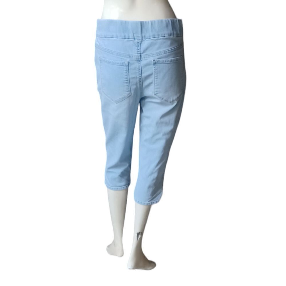 679946..Gloria Vanderbilt Crop Jeans Size 6