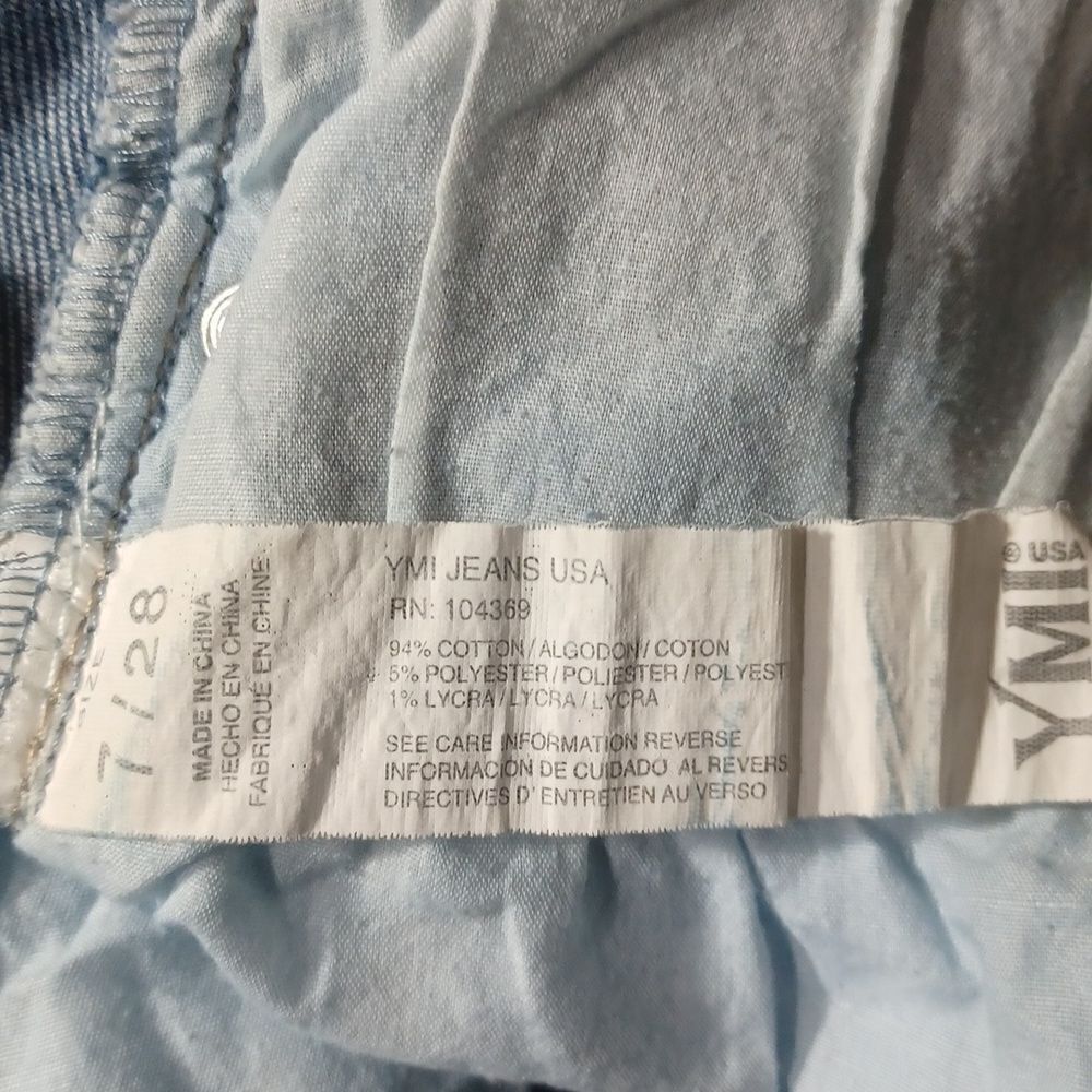 656940...YMI Dream Authentic Design Straight leg Jeans Size 7/28