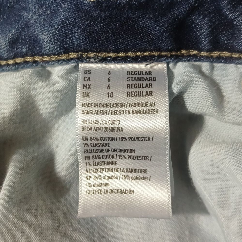 10161American Eagle Outfitters Straight Leg Jeans Size 4, 28"W, 28 Inseam 8"Rise