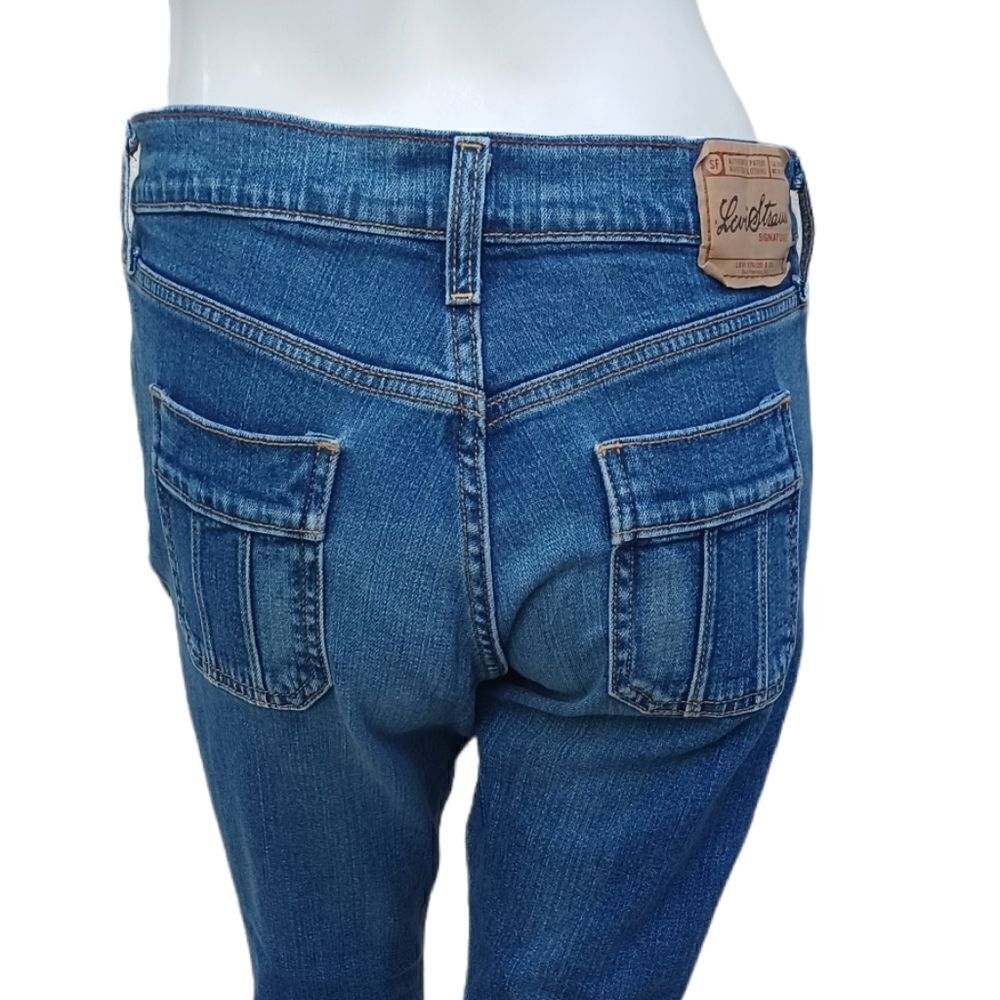 42435....Levis Strauss Crop Jeans Size Misses 4