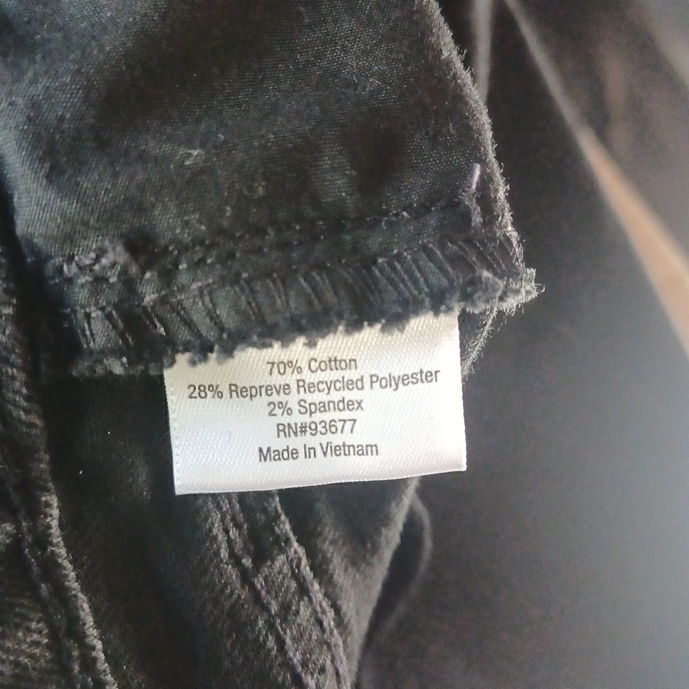 667143....St John's Bay Skinny Jeans Size 12, W31" 27"Inseam 10"Rise