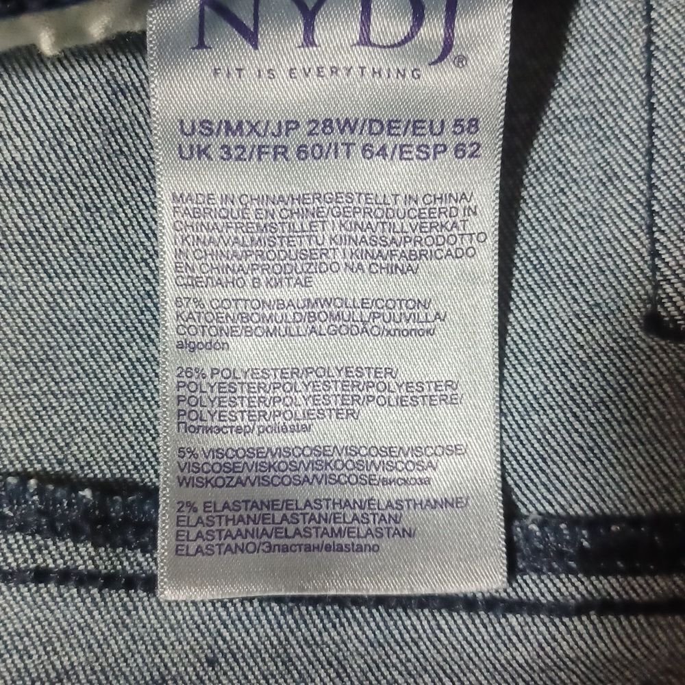682328...NYDJ Barbara Bootcut Denim Jeans Size W28, 31"Inseam 13 1/2"Rise