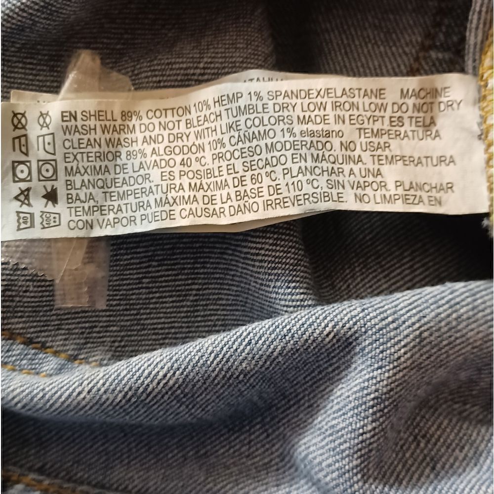 695022...Forever21 Flare Jeans Size 29