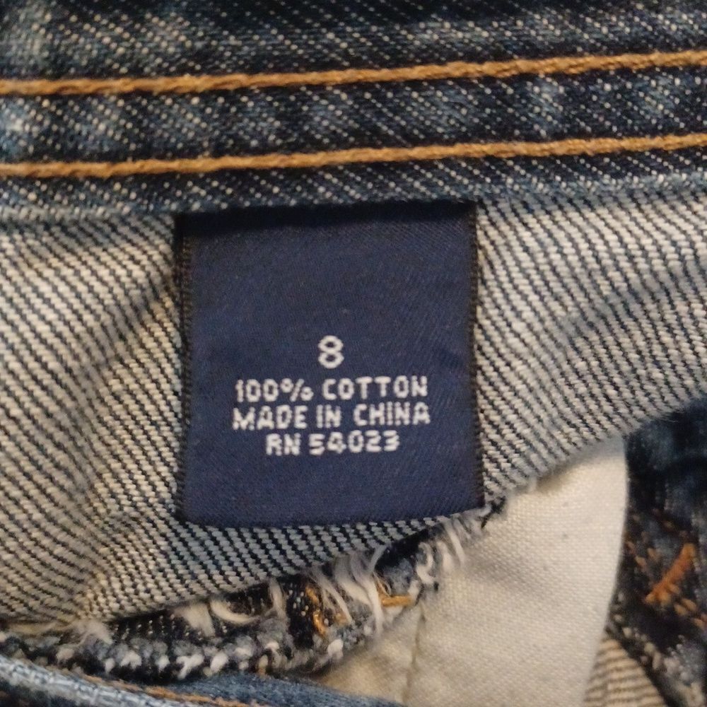 413915..Women's Ultra Low Rise GAP Jeans Size 8, 30" Waist 29" Inseam 8" Rise