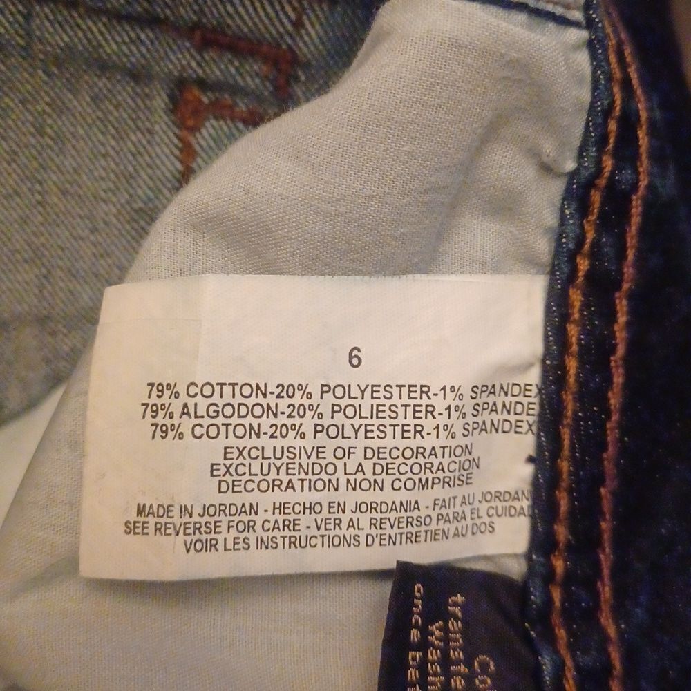 448437....Nine West Bootcut Jeans Size 6, W28" 29"Inseam 9"Rise