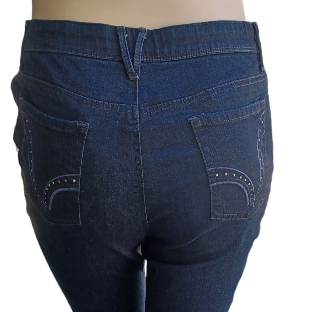 44195....Gloria Vanderbilt Bootcut Jean Size 14, W32" 28"Inseam 11"Rise