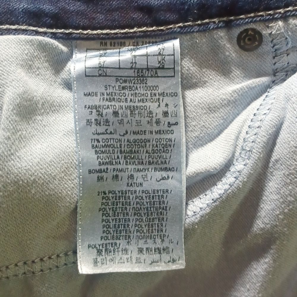 4180.....G by Guess Sophie Skinny Bootcut Jeans Size 27, 26"Inseam 6"Rise