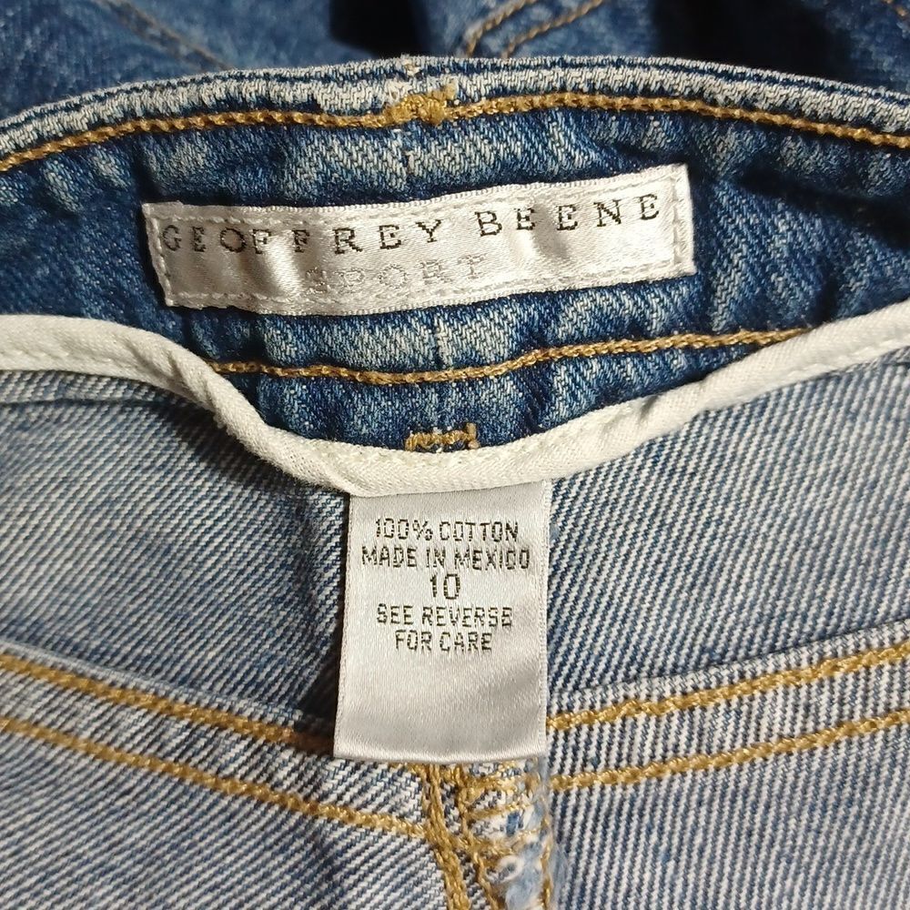 1006...Geoffrey Beene Sport Wide Leg Size 10, W30" 28"Inseam 11"Rise