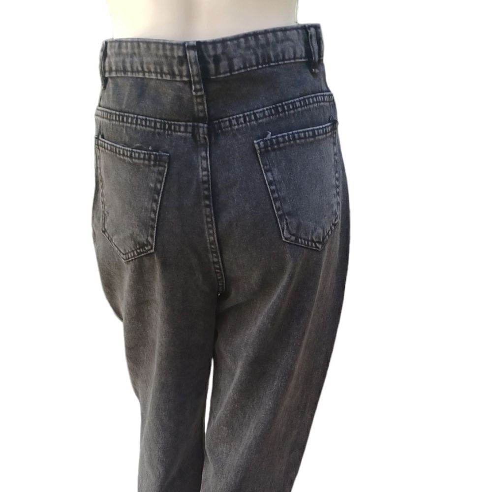 660641...Royal Women Straight leg Jeans Size 31, W25" 27"Inseam 12"Rise