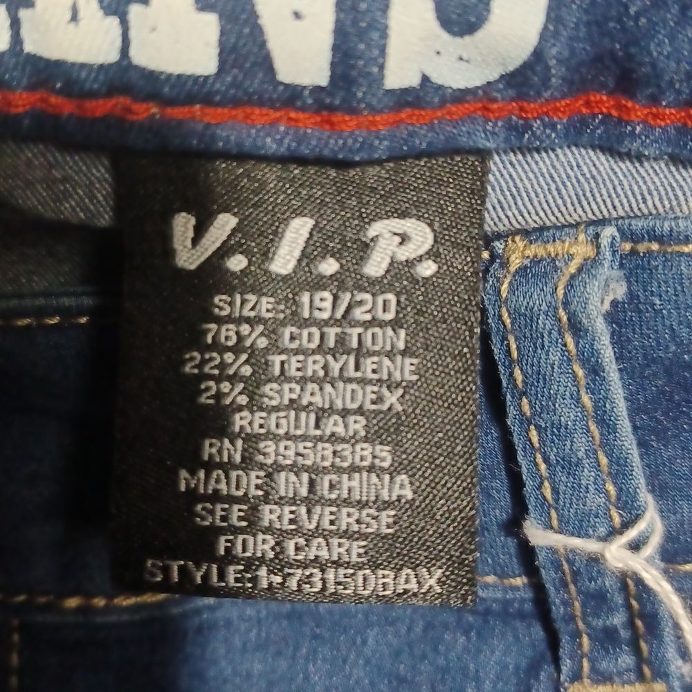 525522....VIP Crop Jeans Size 19/20