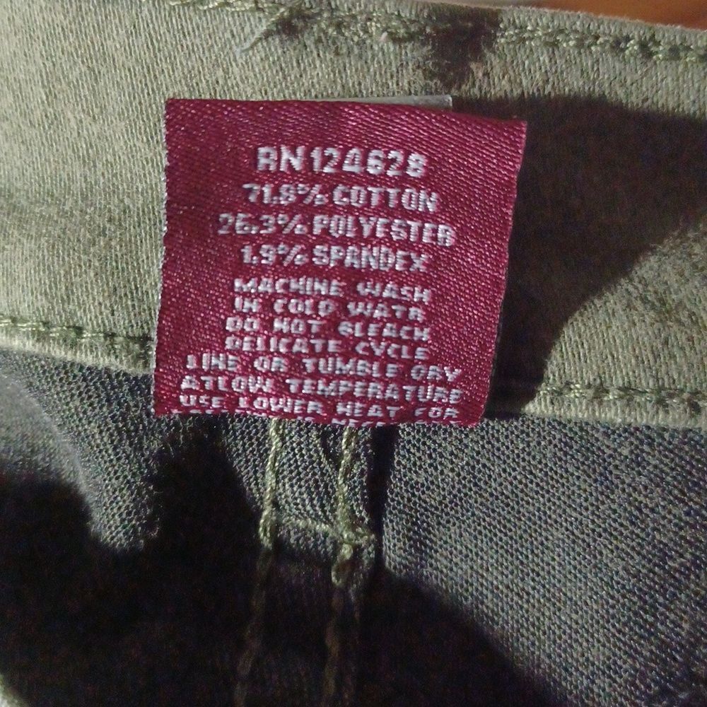 52391...T&Y Fashion Skinny Jeans Size 9/10 W27" 28"Inseam " 8 1/2"Rise