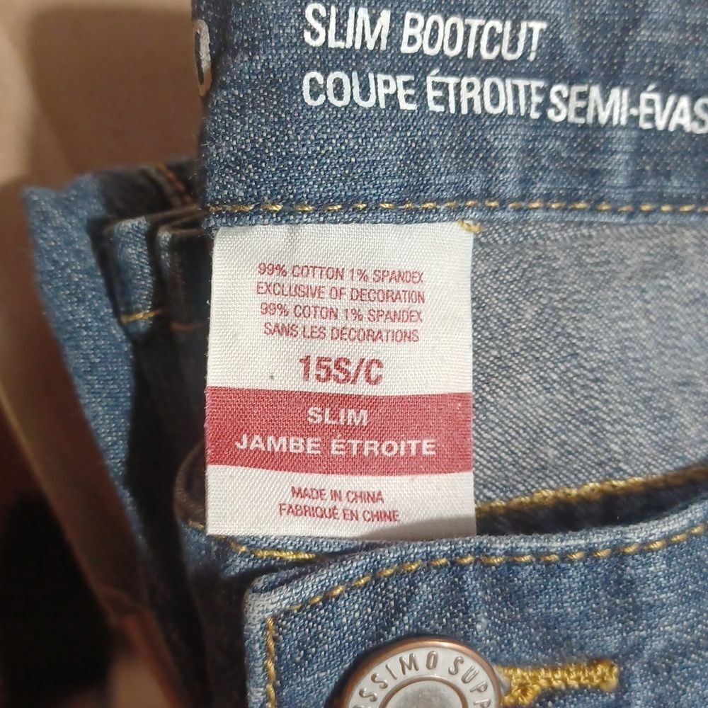 518722.....Preowned Mossimo Supply Co. Slim Bootcut Size 15 S/C, W34" 29"Inseam 8"Rise