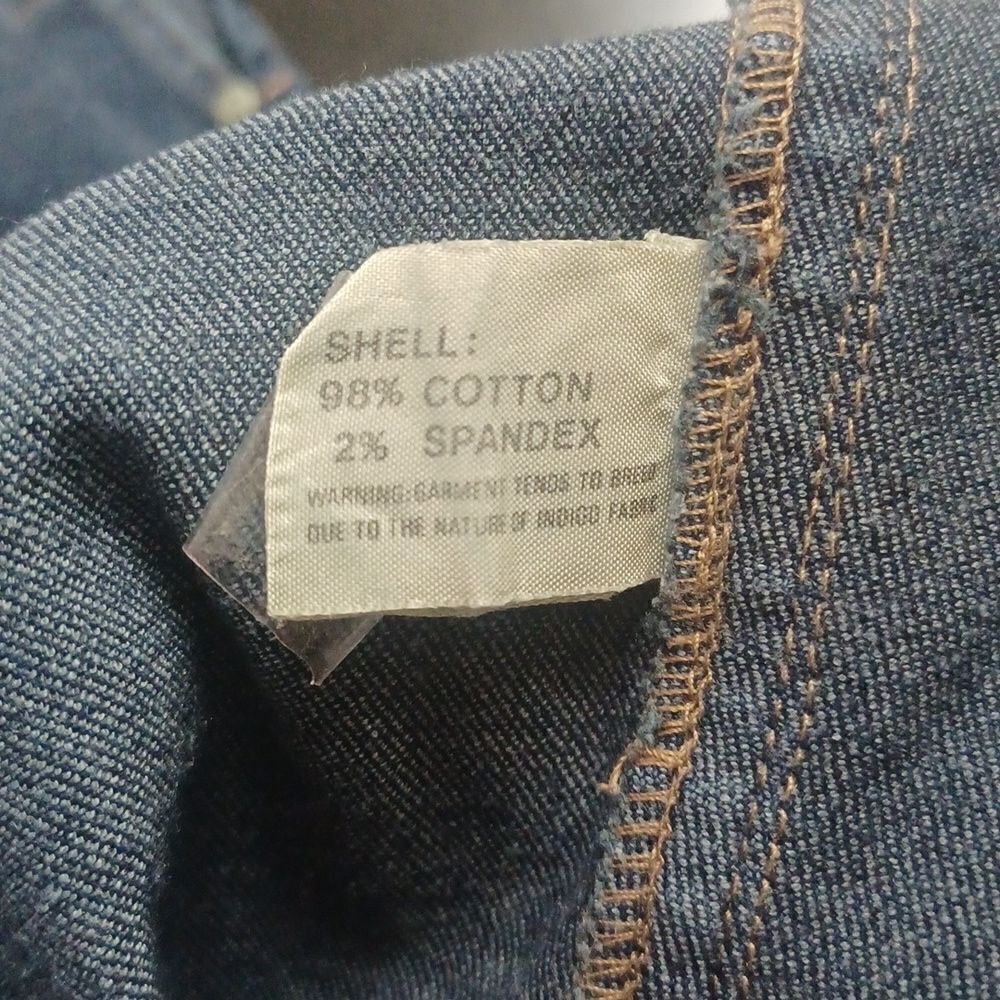 667843....U2 Crop Jeans Size XS