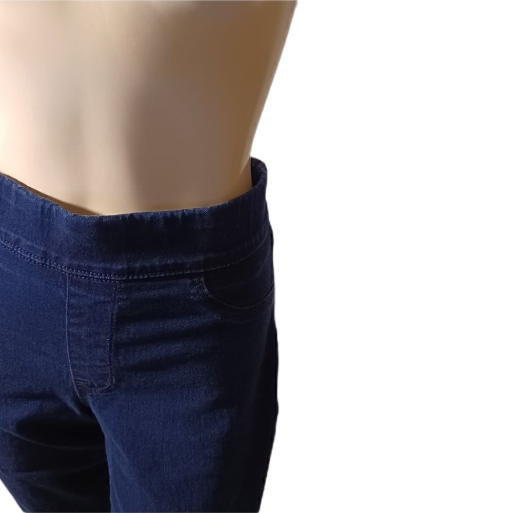 583747 Old Navy Super Skinny PullUp Jeans Size 32" Waist, 16"Inseam 10"Rise