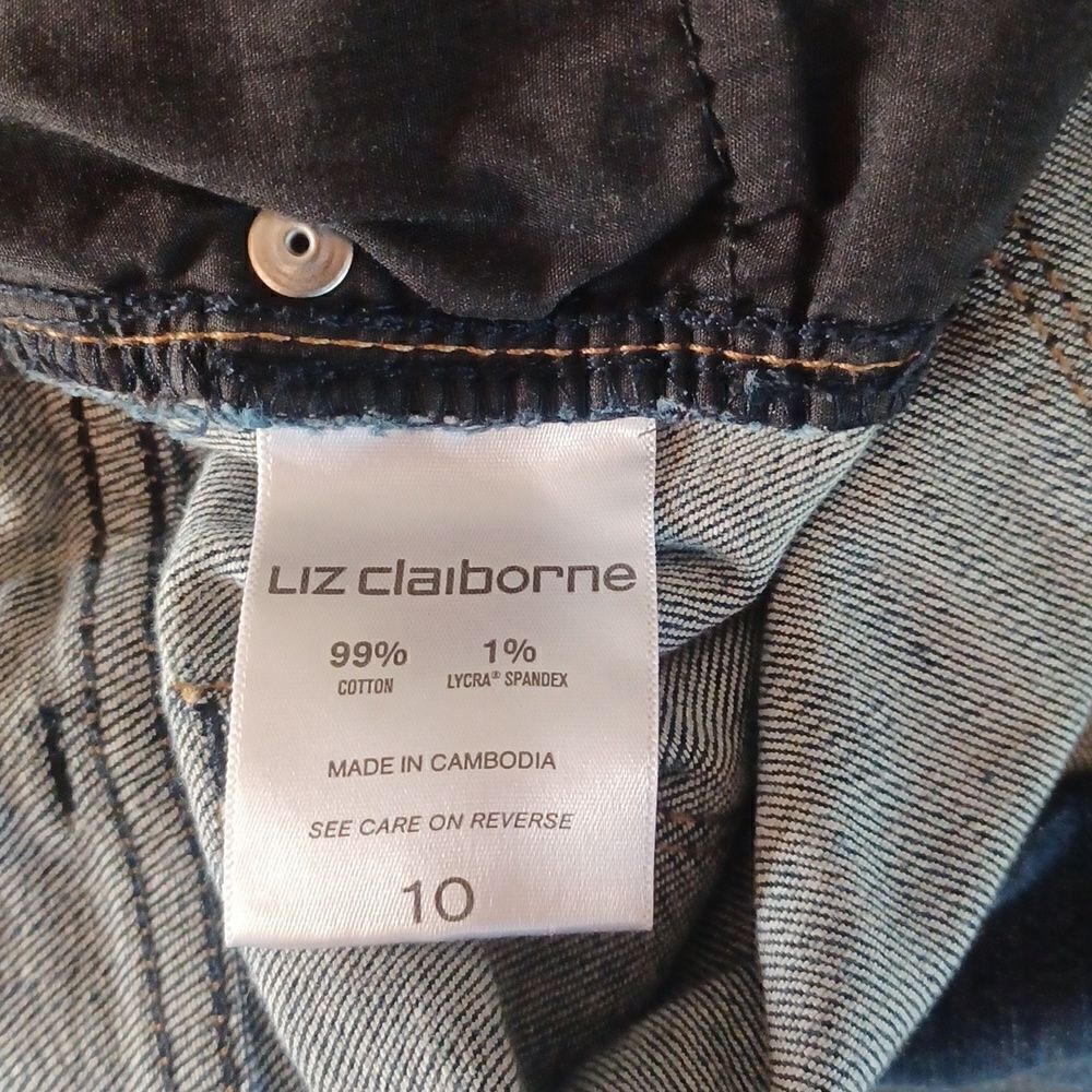 668843....Liz Clairborne Boyfriend Skinny Size 10, W31" 27"Inseam 9"Rise
