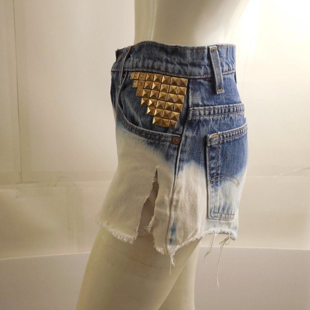 56733..Levi 550 Denim Shorts Jr. Size 5
