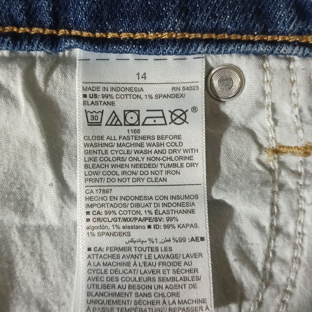 67623.....Old Navy Jean Shorts Size 14, W34" 3"Inseam 12"Rise