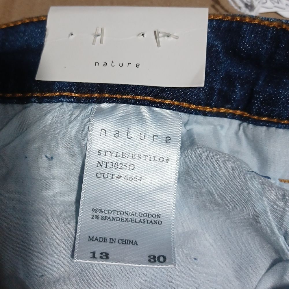 541727......Nature Deconstructed Skinny Jeans Size 13/30, 10"Rise