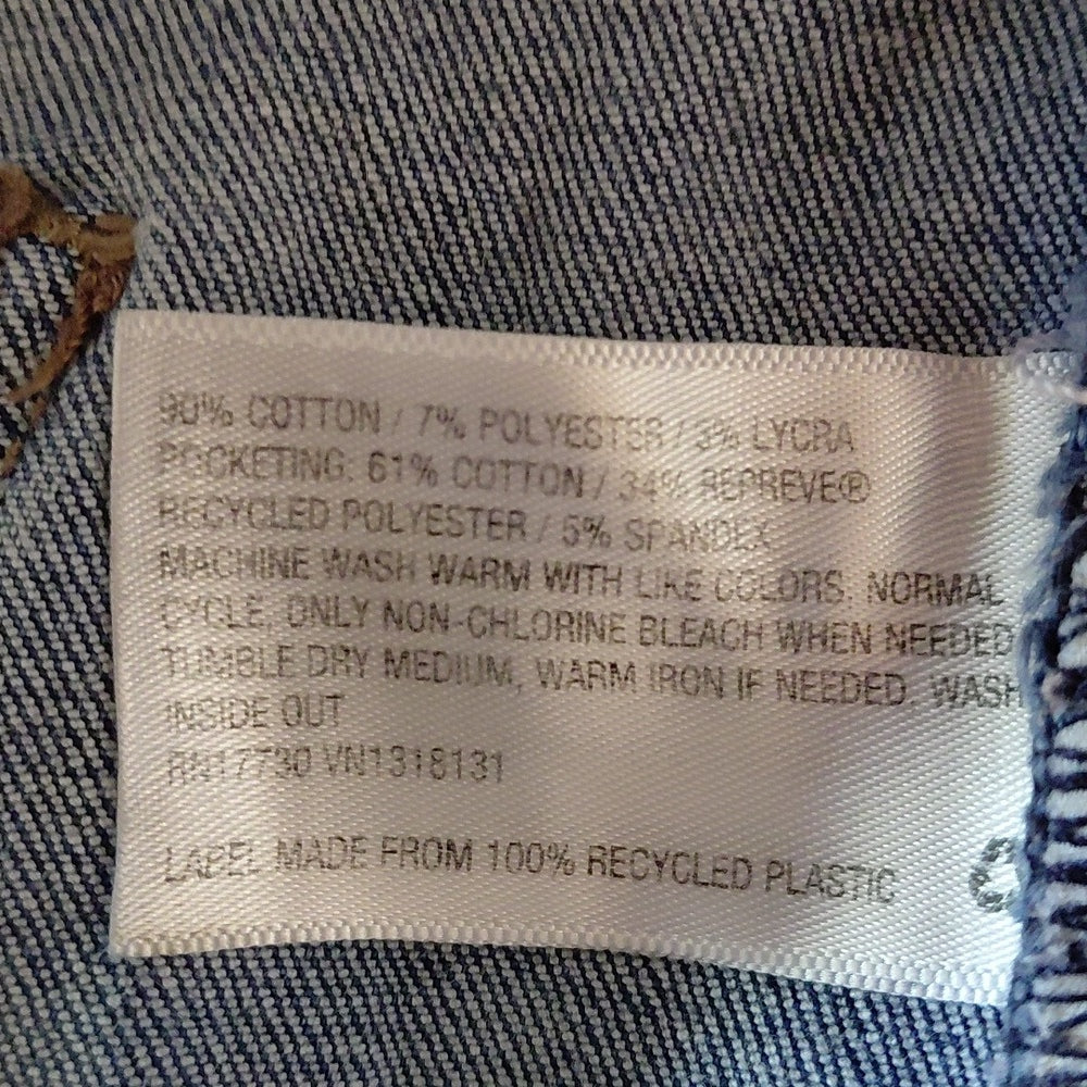 90017....Universal Thread Skinny Jeans Size 14/32S