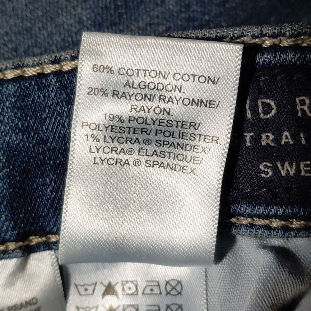 63885....Lucky Brand Mid Rise Straight Size 10/30, 9 1/2"Rise