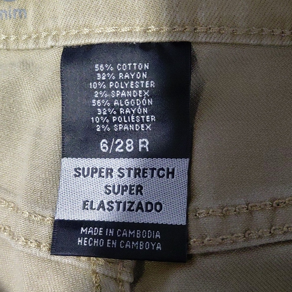 657432..Preowned Mossimo Jeggings Jeans Size 6/28R, 8"Rise