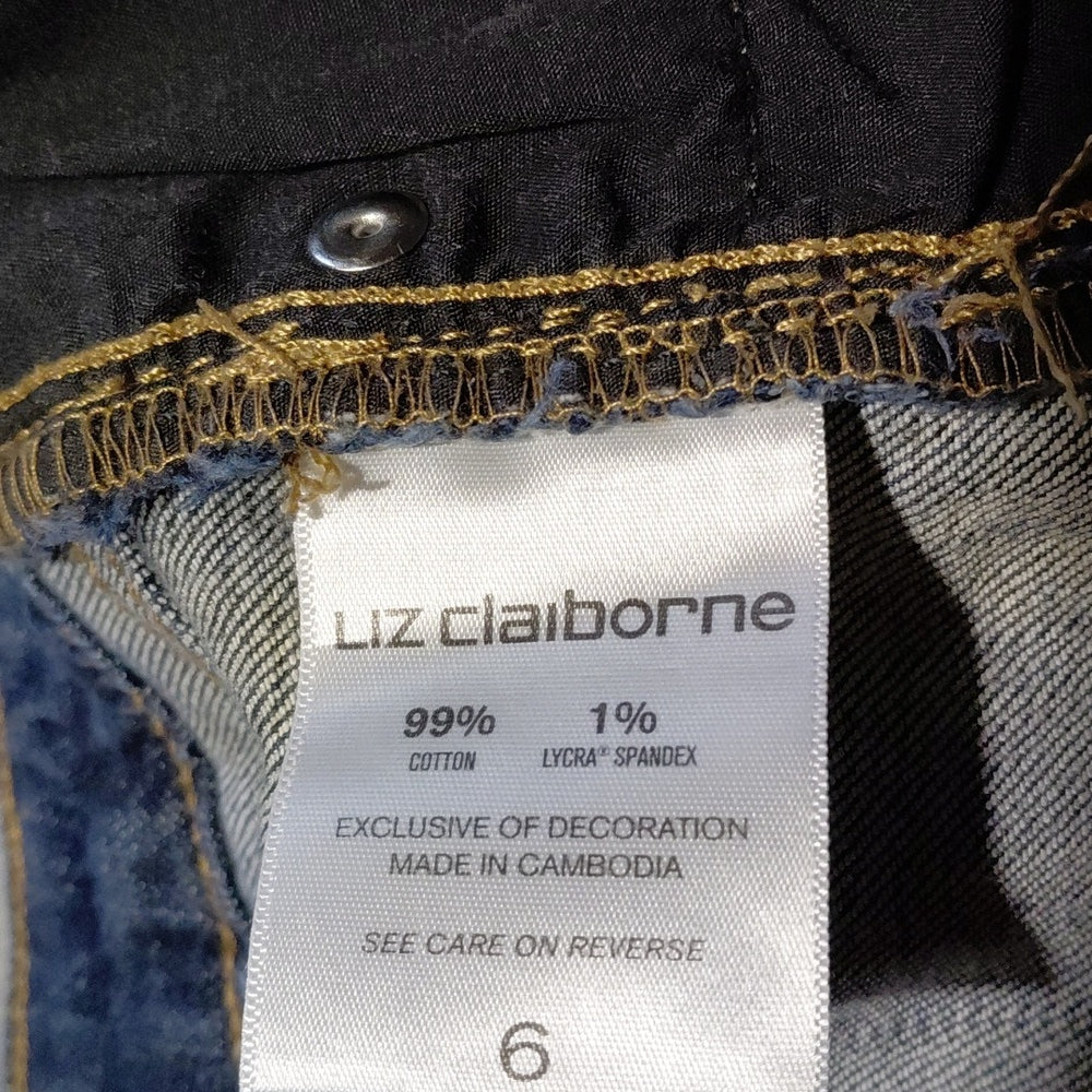 633934...Liz Clairborne Classic Straight leg Jeans Size 6, W29" 30"Inseam 9"Rise