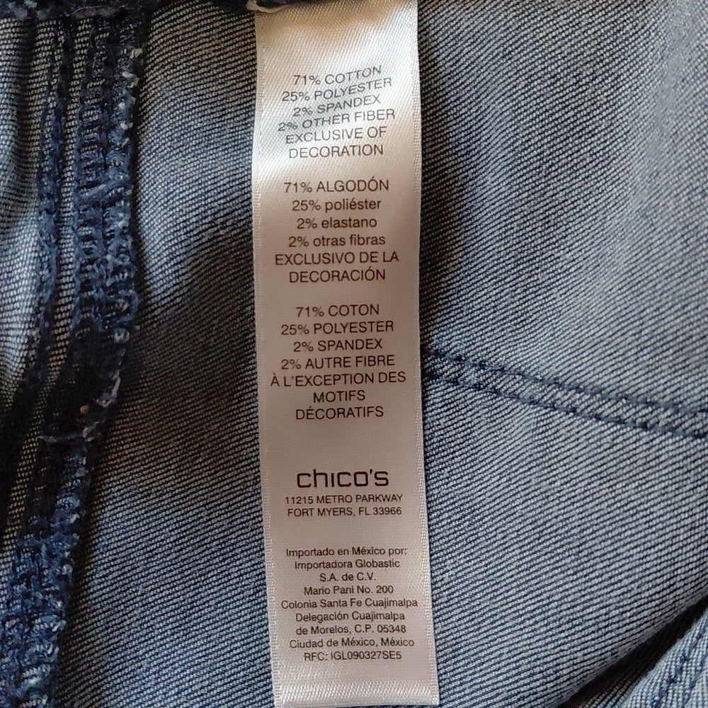 8185..Chico's Capri Jeans Size 00, W28" 21" Inseam, 9" Rise