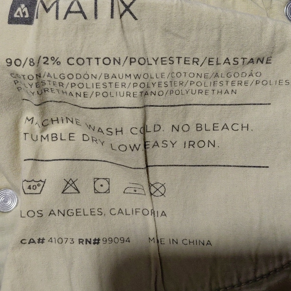 107732....Matrix Classic Tapered Straight Jeans Size 28x29, 8"Rise