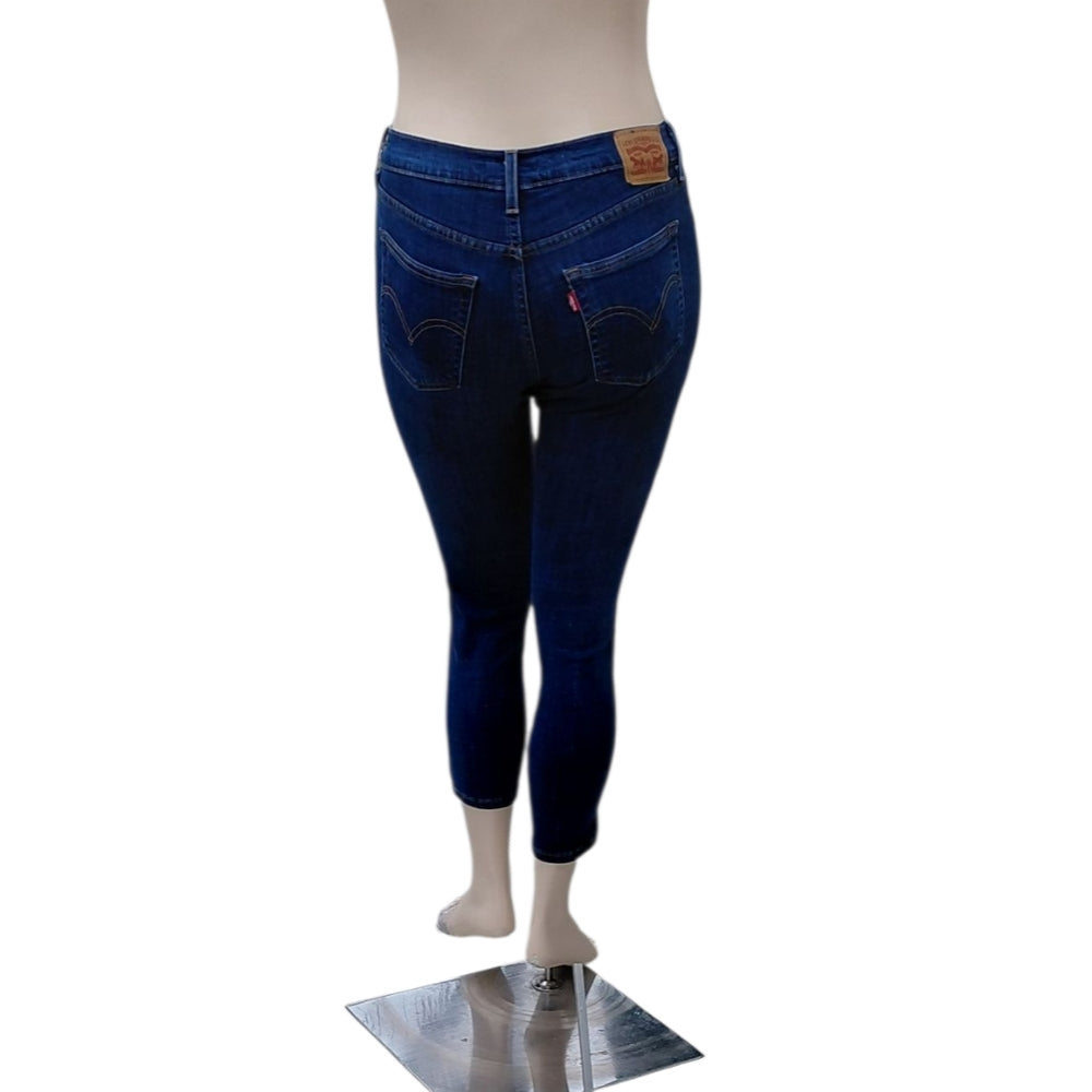 8248....Women's Levis Boyfriend Jeans Size 27