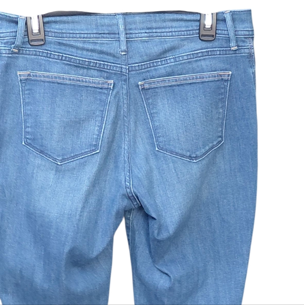 8245.....Old Navy Denim Capri Jeans Size 10 Reg
