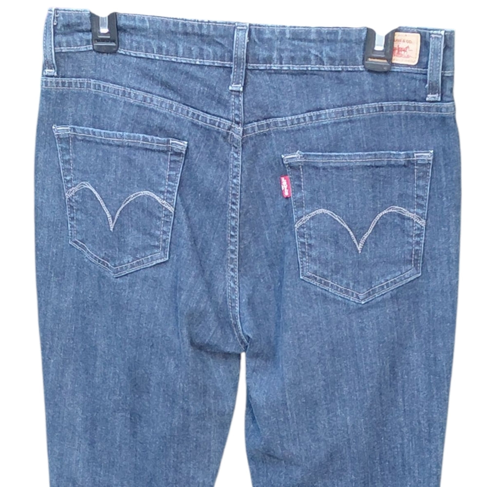 8233....Levi Strauss Mid Rise Classic Jeans Size 10M